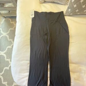 Fabletics Ponte Kick Flare High-Waisted Pants, NWT, XL (12-14).